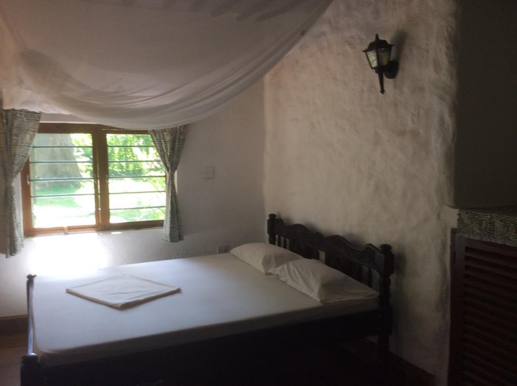 Diani Banda Cottages Playa de Diani Exterior foto
